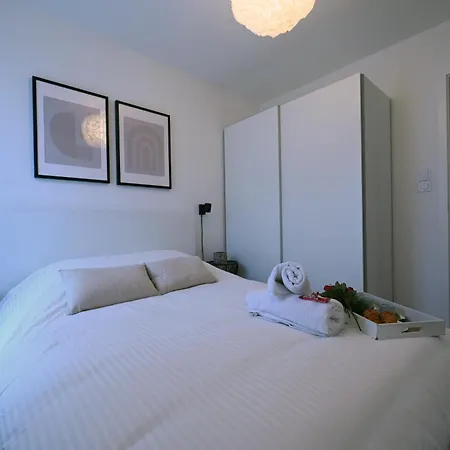 Basel Terraces With Balcony And Free Private Parking *