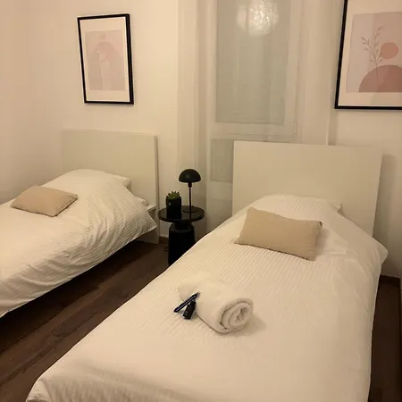 Bright 5 Min From Basel With Balcony & Free Private Parking דירה *