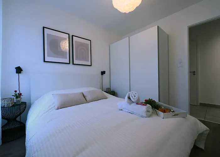 Bright 5 Min From Basel With Balcony & Free Private Parking *